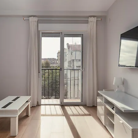 Piso Moderno Cerca De La Estacion Apartment *